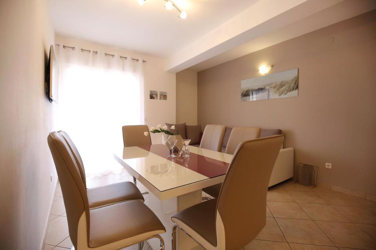 Apartments Tony Biograd Na Moru Εξωτερικό φωτογραφία