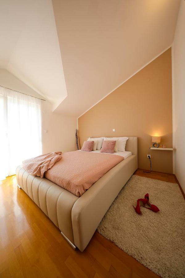 Apartments Tony Biograd Na Moru Εξωτερικό φωτογραφία
