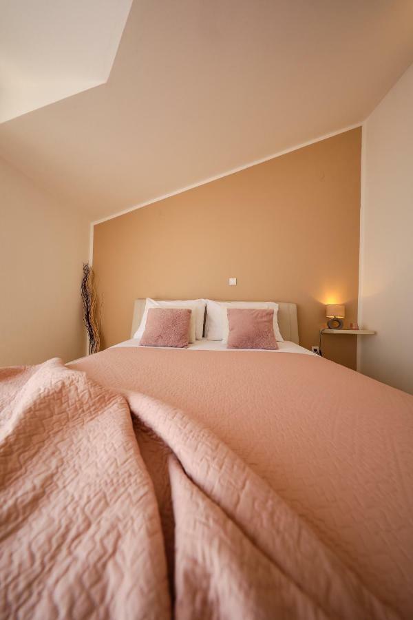 Apartments Tony Biograd Na Moru Εξωτερικό φωτογραφία