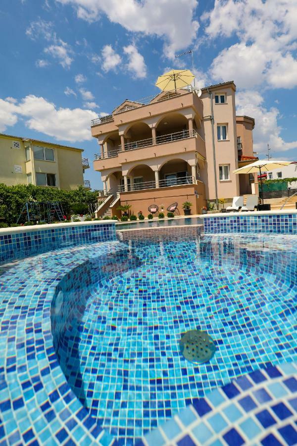 Apartments Tony Biograd Na Moru Εξωτερικό φωτογραφία
